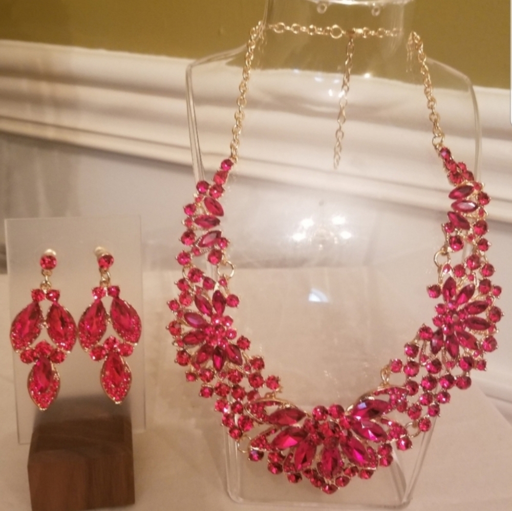 NEW Necklace and Crystal Earrings Cluster Flower Jewelry Set Red Gold - Picture 5 of 8
